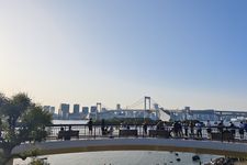 Suasana siang hari di Odaiba, Tokyo, Jepang. (KARAKSA MEDIA PARTNER)