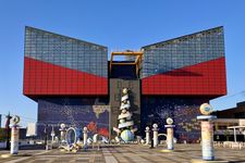 Aquarium Kaiyukan di Osaka, Jepang.