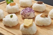 Onigiri halal yang dijual di Kyoto, Jepang.