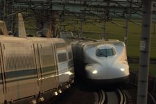 Shinkansen, salah satu transportasi umum di Jepang.