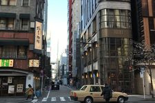 Kanparu-Dori St, karya arsitektur di Ginza, Tokyo, Jepang.