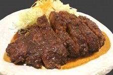 Miso katsu khas Prefektur Aichi terbuat dari potongan daging babi renyah yang diberi saus miso merah.