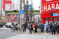 Akihabara, surga budaya pop Jepang dan elektronik di Tokyo, Jepang.