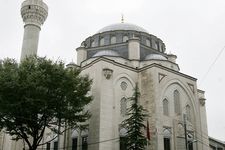 Tokyo Camii, salah satu masjid di Tokyo, Jepang, yang dikelola oleh pemerintah Turki. (Foto ini diambil 20/10/2004)