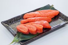 Mentaiko, telur ikan pedas biasa jadi isian onigiri khas Prefektur Fukuoka, Jepang.