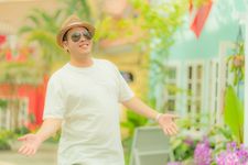 Cuaca Tokyo mulai panas dengan udara sejuk. Pakailah kaus, topi, dan kacamata.