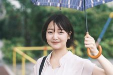 Pakailah blus dan bawa payung saat hujan di Jepang.
