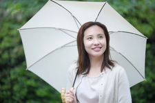 Blus dan outer cocok dipakai saat suhu mulai panas di Jepang.