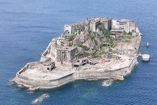 Gunkanjima, pulau tambang terbengkalai di Nagasaki yang mirip kapal perang.