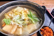 Dango-jiru sup miso berisi pangsit basah dan sayur khas Prefektur Oita, Jepang.