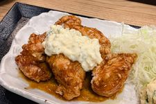 Chicken nanban, ayam goreng saus cuka manis dan tartar khas Prefektur Miyazaki, Jepang.