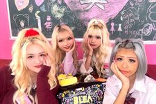 Siswa sekolah gyaru BLEA Gakuen di Jepang dengan make up mata dramatis. Gyaru merupakan subkultur di Jepang yang lawan standar kecantikan tradisional.