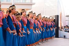 Penampilan The Resonanz Children&rsquo;s Choir di Paviliun Indonesia Osaka Expo 2025 di Jepang, Sabtu (12/7/2025).
