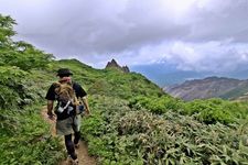Orang mendaki gunung di Jepang.