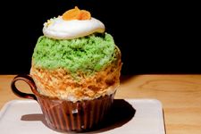 Kakigori, es serut khas Jepang khas festival musim panas.