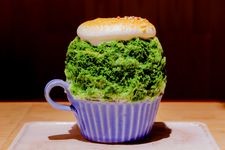 Kakigori, es serut khas Jepang khas festival musim panas.
