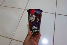Koleksi cup bergambar karakter iblis Demon Slayer menjelang penayangan Demon Slayer: Infinity Castle.