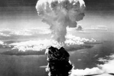 Bom atom dijatuhkan di Kota Nagasaki pada 9 Agustus 1945.
