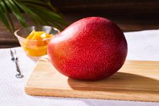 Mangga Taiyo no tamago, salah satu buah termahal di Jepang.