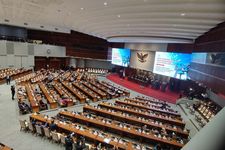 Ilustrasi gaji anggota DPR RI. Gaji pokok anggota DPR hanya Rp 4,2 juta per bulan, tapi dengan tunjangan, take home pay bisa tembus Rp 116 juta. Bagaimana mekanisme pembayaran pajaknya?