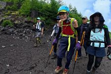 Kokichi Akuzawa, pendaki tertua Gunung Fuji pada usia 102 tahun.