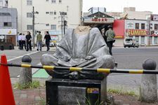 Patung panglima perang abad ke-16 Toyotomi Hideyoshi kepalanya terpenggal di Nagoya, Prefektur Aichi, pada 26 Agustus 2025.