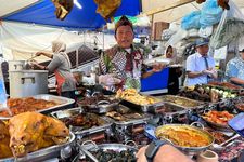 Beragam kuliner khas Indonesia bisa dinikmati di Indonesia Japan Friendship Festival 2025 di Tokyo.