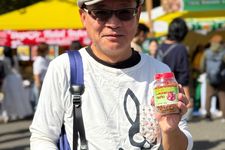 Osuka Toru asal Jepang, salah satu pengunjung Indonesia Japan Friendship Festival 2025. Ia sudah empat kali ke Indonesia dan mencari bawang goreng di festival ini.