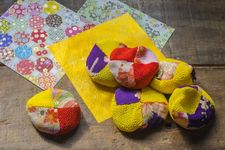 Otedama, permainan tradisional Jepang.