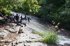 Air Terjun Kamuiwakka di Shari, Prefektur Hokkaido, Jepang Utara.