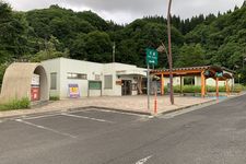 Area Parkir Gassanko, Jalan Tol Yamagata, Jepang.