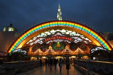 Sanrio Puroland menjadi dunia sihir penuh pesona lewat acara PUROHALLOWEEN 2025.