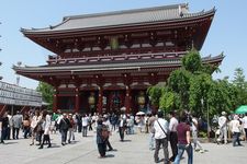Gerbang Hozomon, Kuil Senso-ji, Asakusa, Jepang.