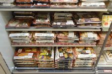 Kotak Bento di Toko Serba Ada Jepang.