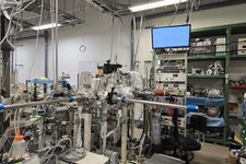 Suasana ruang laboratorium tempat penelitian Rafiq Arsyad (27) di Hokkaido University.