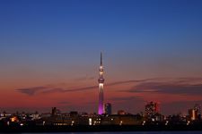 Tokyo Skytree saat senja.