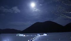 Yang Unik di Hokkaido, “Desa Fantasi” yang Muncul di Atas Danau Hanya Selama 60 Hari