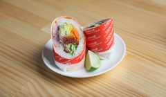 Unik, Hidangan Sushi Bergaya Burrito Kreasi Koki Berbintang Michelin