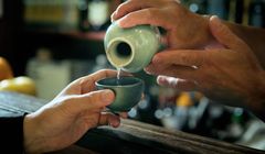 Mengenal Sake, Minuman Fermentasi Beras asal Jepang yang Mendunia