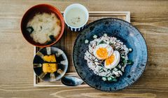 Mengintip Menu Makan Utama ala Orang Jepang, Apa Saja?