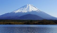 Sempat "Gundul", Gunung Fuji Kini Bersalju Lagi