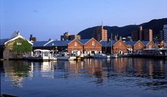 Panduan Belanja di Kanemori Red Brick Warehouse Hakodate, Hokkaido