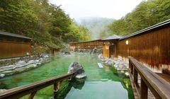 7 Aturan Berendam di Onsen Jepang, Jangan Pakai Baju