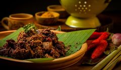 Masak Rendang 200 Kg di Jepang, Pecahkan Rekor MURI