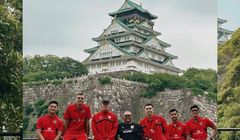 Momen Hangat Pemain Timnas Indonesia dan Kemegahan Osaka Castle