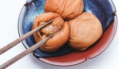 Umeboshi, Acar Buah Plum yang 3 Kali Lebih Kecut Daripada Lemon