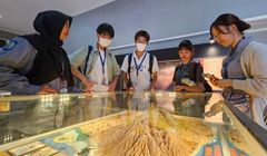 Cerita Mahasiswa Jepang di Mataram Belajar Sejarah dan Geologi Indonesia