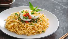 10 Mi Instan Paling Enak di Dunia 2025, Indomie Masuk Daftar Versi The Ramen Rater