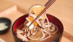 Resep Tsuke Kenchin Khas Jepang, Perpaduan Kuah Miso Hangat dan Soba Kenyal