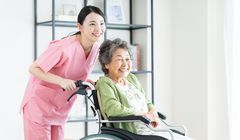 Cara Kerja Jadi Kaigo atau Perawat Lansia di Jepang Lewat Program SSW